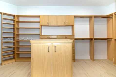 21050 NE 38th Avenue Aventura FL 33180