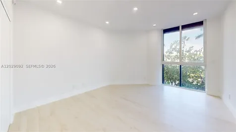 21050 NE 38th Avenue Aventura FL 33180