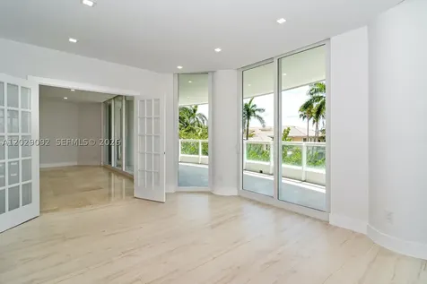 21050 NE 38th Avenue Aventura FL 33180