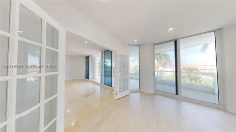21050 NE 38th Avenue Aventura FL 33180