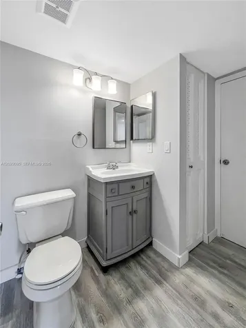 3475 N Country Club Drive Aventura FL 33180