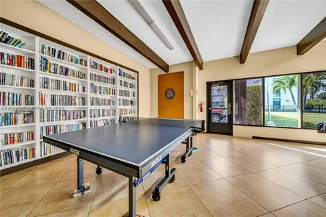 3475 N Country Club Drive Aventura FL 33180