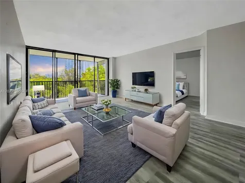 3475 N Country Club Drive Aventura FL 33180