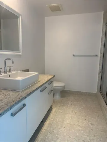 185 SW 7th Street Miami FL 33130