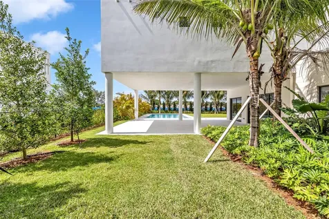 16689 N Botaniko Drive N Weston FL 33326