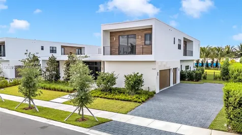 16689 N Botaniko Drive N Weston FL 33326