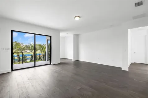 16689 N Botaniko Drive N Weston FL 33326