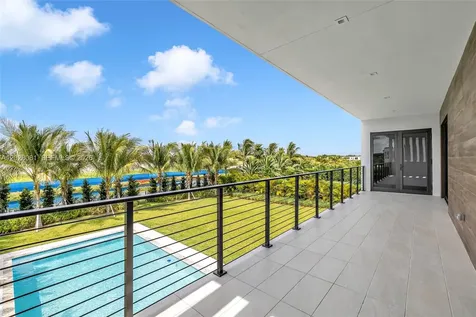 16689 N Botaniko Drive N Weston FL 33326