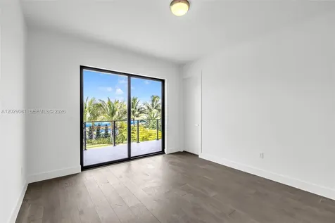 16689 N Botaniko Drive N Weston FL 33326