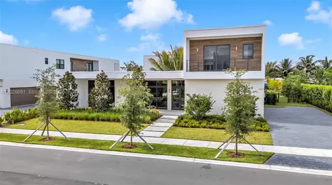 16689 N Botaniko Drive N Weston FL 33326