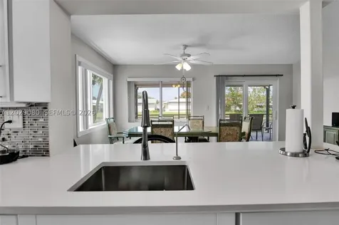 4905 NW 47th Avenue Tamarac FL 33319