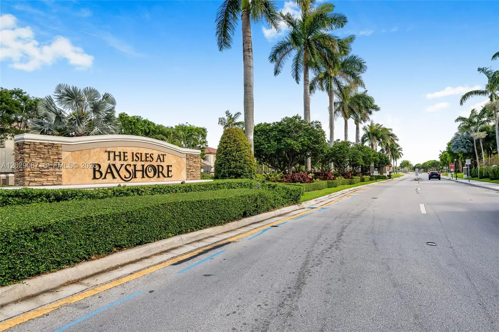 22551 SW 88th Place Cutler Bay FL 33190