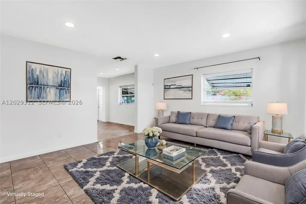 7211 NW 76th Street Tamarac FL 33321