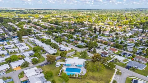 7211 NW 76th Street Tamarac FL 33321