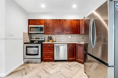 7211 NW 76th Street Tamarac FL 33321
