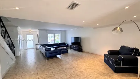 903 NE 27th Avenue Hallandale Beach FL 33009