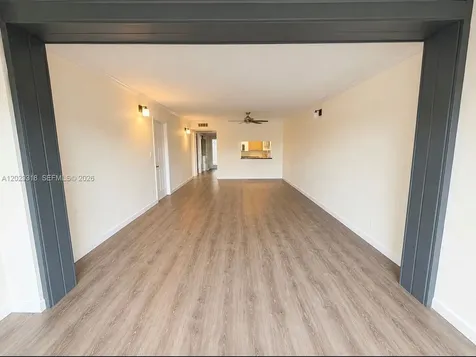 9235 Lagoon Place Davie FL 33324