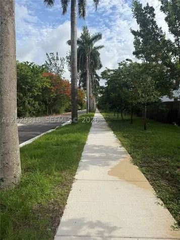 24600 SW 119th Place Miami FL 33032