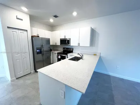 24600 SW 119th Place Miami FL 33032