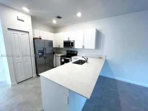 24600 SW 119th Place Miami FL 33032