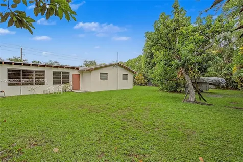 7931 SW 59th Avenue South Miami FL 33143