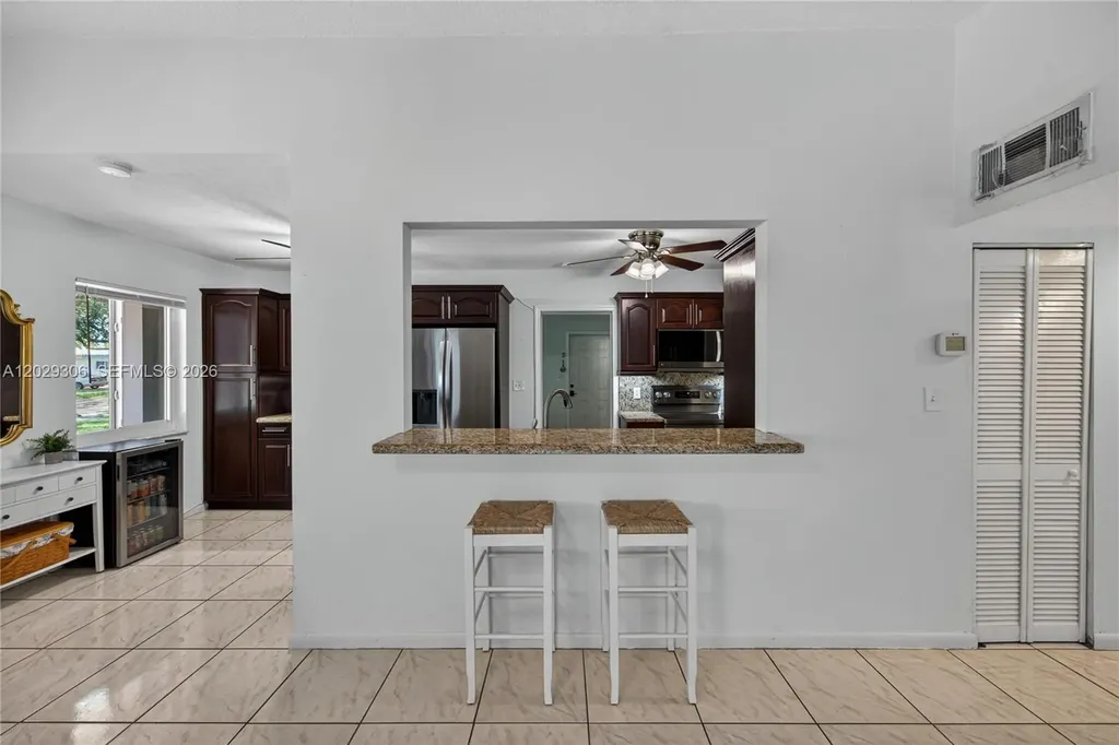 211 S 57th Way Hollywood FL 33023