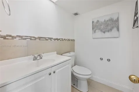 16710 NE 9th Avenue North Miami Beach FL 33162