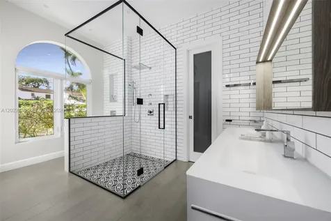 3845 Wood Avenue Miami FL 33133