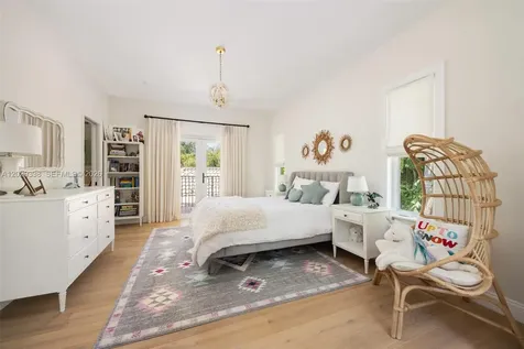 3845 Wood Avenue Miami FL 33133