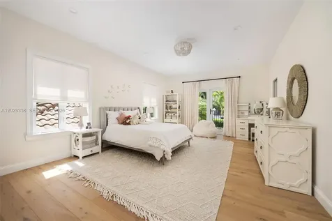 3845 Wood Avenue Miami FL 33133