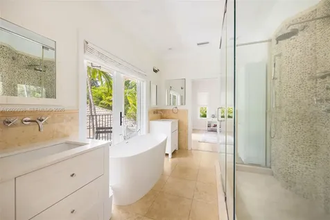 3845 Wood Avenue Miami FL 33133