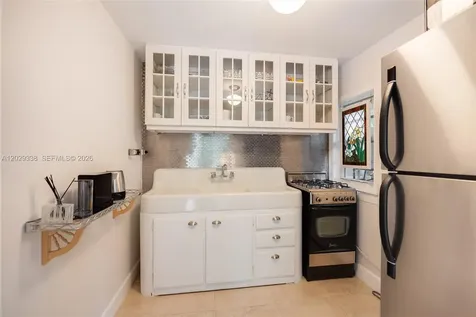 3845 Wood Avenue Miami FL 33133