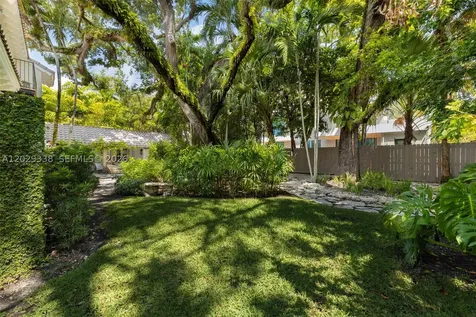 3845 Wood Avenue Miami FL 33133