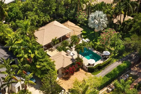 3845 Wood Avenue Miami FL 33133