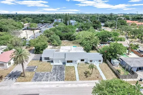 2415 Pierce Street Hollywood FL 33020