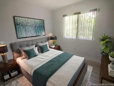 11155 SW 5th Place Pembroke Pines FL 33025