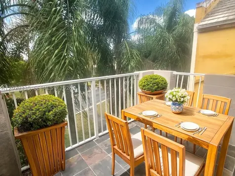 11155 SW 5th Place Pembroke Pines FL 33025