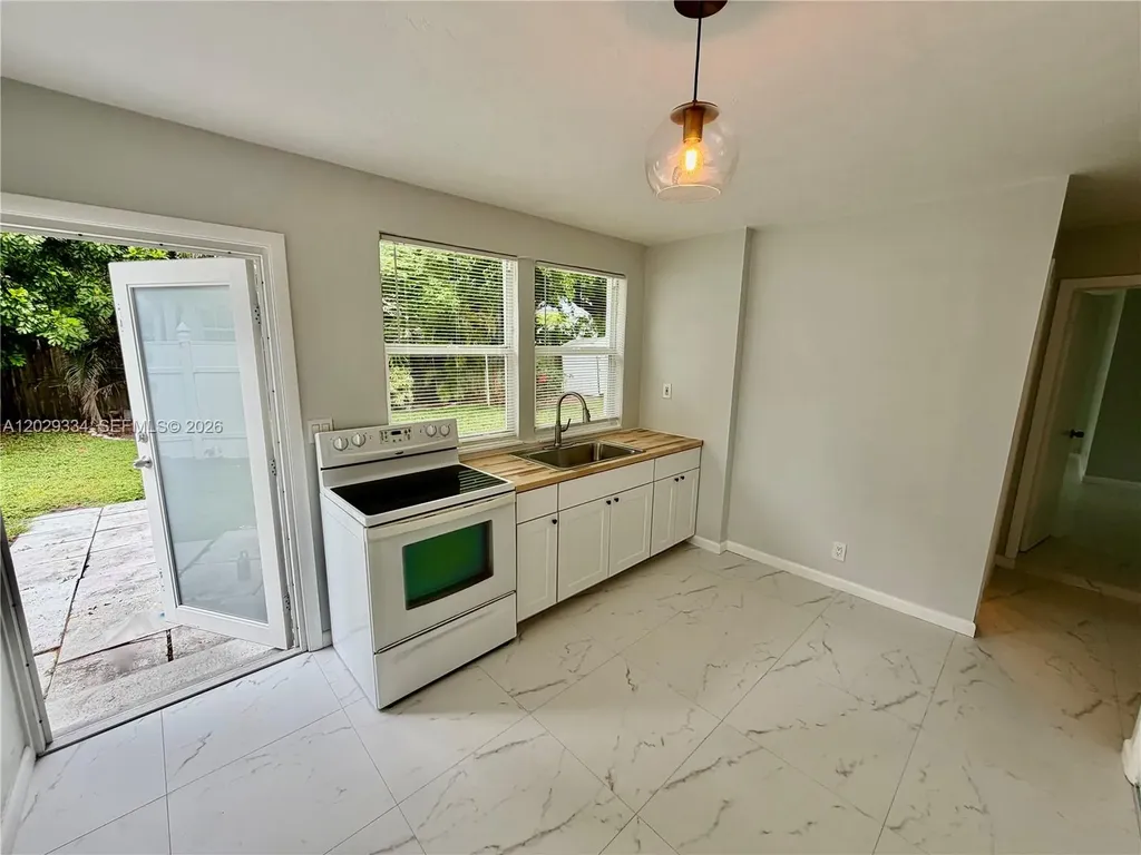 3021 NE 21st Terrace Fort Lauderdale FL 33306