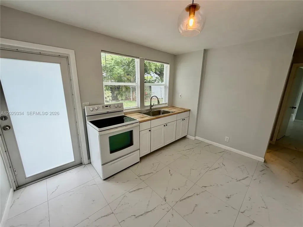 3021 NE 21st Terrace Fort Lauderdale FL 33306