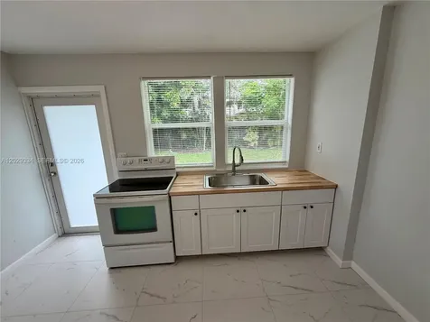 3021 NE 21st Terrace Fort Lauderdale FL 33306