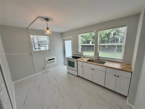 3021 NE 21st Terrace Fort Lauderdale FL 33306