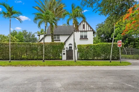 646 NE 81st Street Miami FL 33138