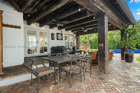 646 NE 81st Street Miami FL 33138