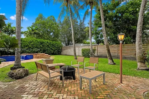 646 NE 81st Street Miami FL 33138