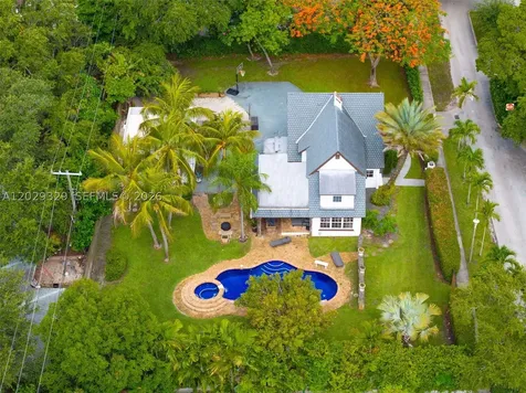 646 NE 81st Street Miami FL 33138