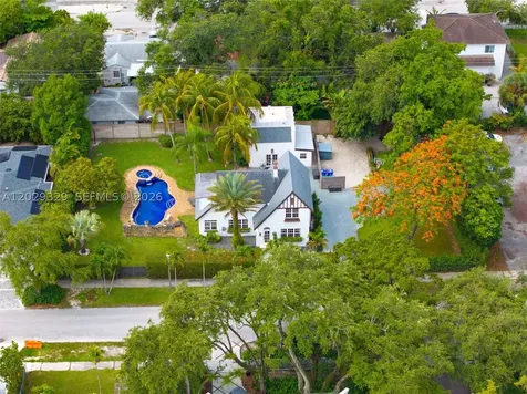 646 NE 81st Street Miami FL 33138