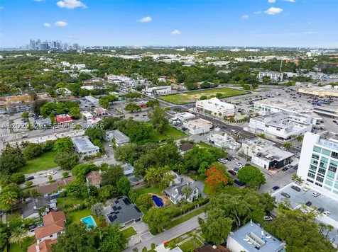 646 NE 81st Street Miami FL 33138