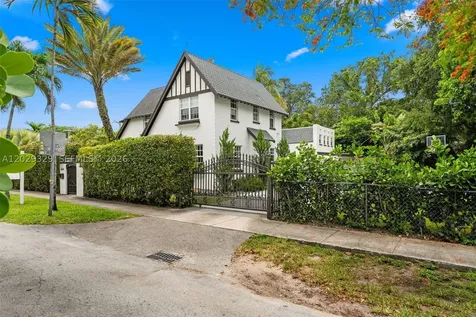 646 NE 81st Street Miami FL 33138
