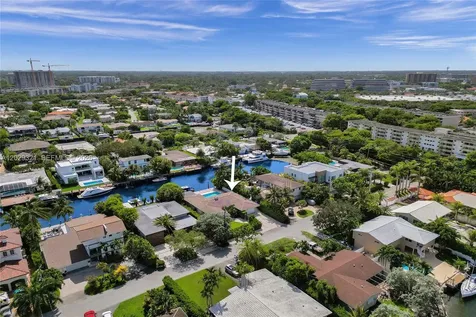 1912 NE 119th Road North Miami FL 33181