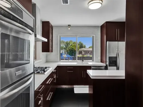 1912 NE 119th Road North Miami FL 33181